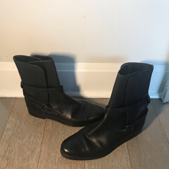 Authentic Bottega Veneta Leather Ankle Boots With buckle strap in black - Picture 1 of 7